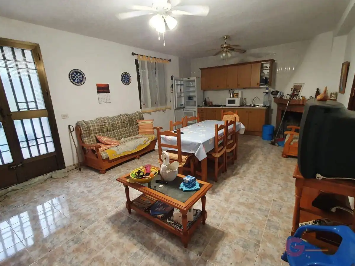 Casa rústica amb piscina en venda a Ítrabo, imagen 4