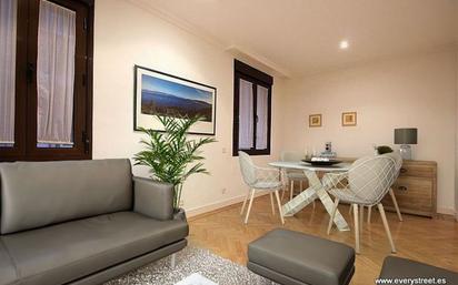 Living room of Flat for sale in  Madrid Capital  with Air Conditioner and Heating