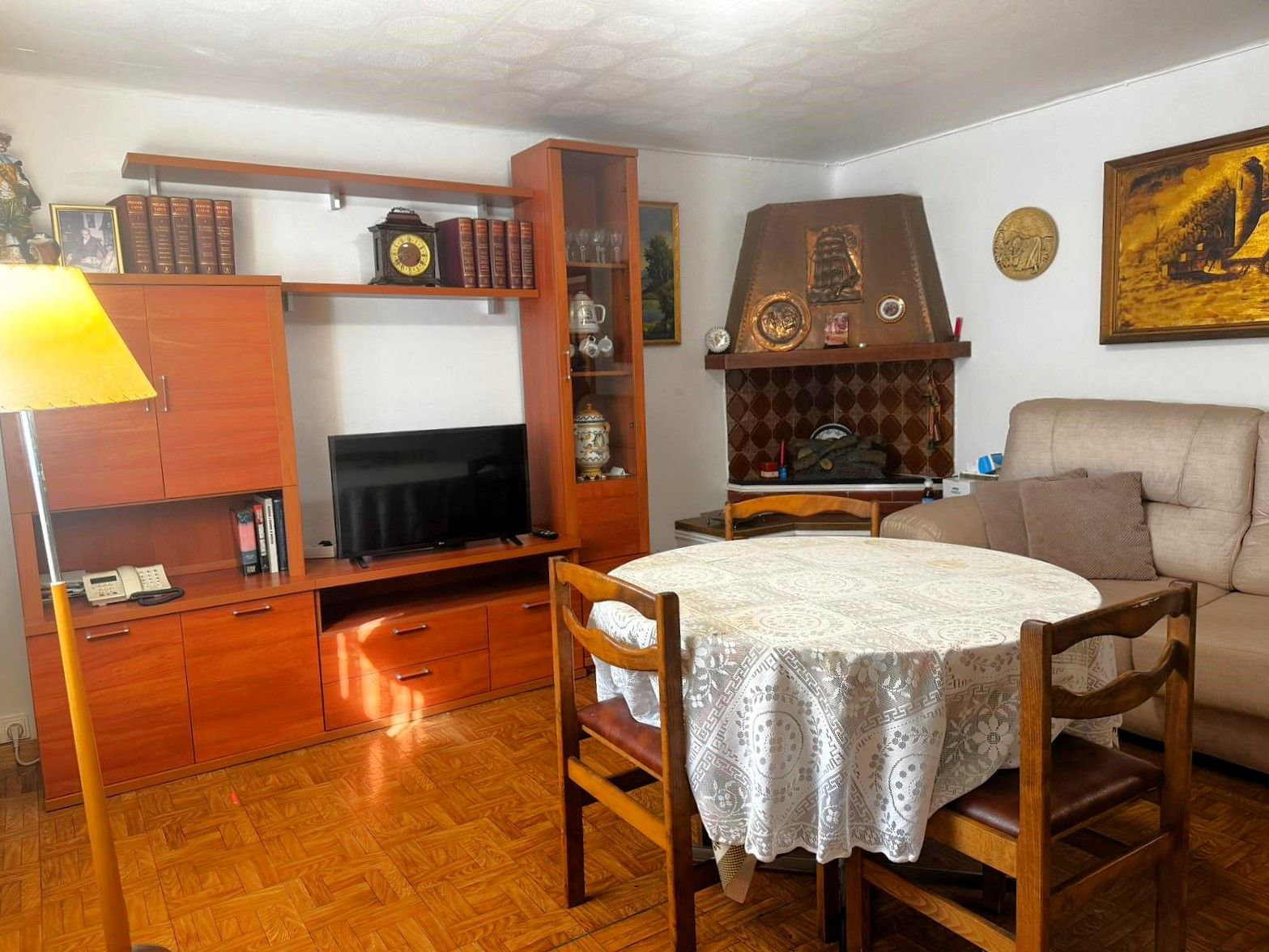 Living room of Flat for sale in L'Hospitalet de Llobregat
