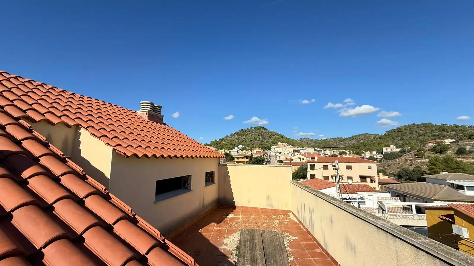 Terrasse von Wohnung zum Verkauf in Roda de Berà mit Klimaanlage, Heizung und Ofen
