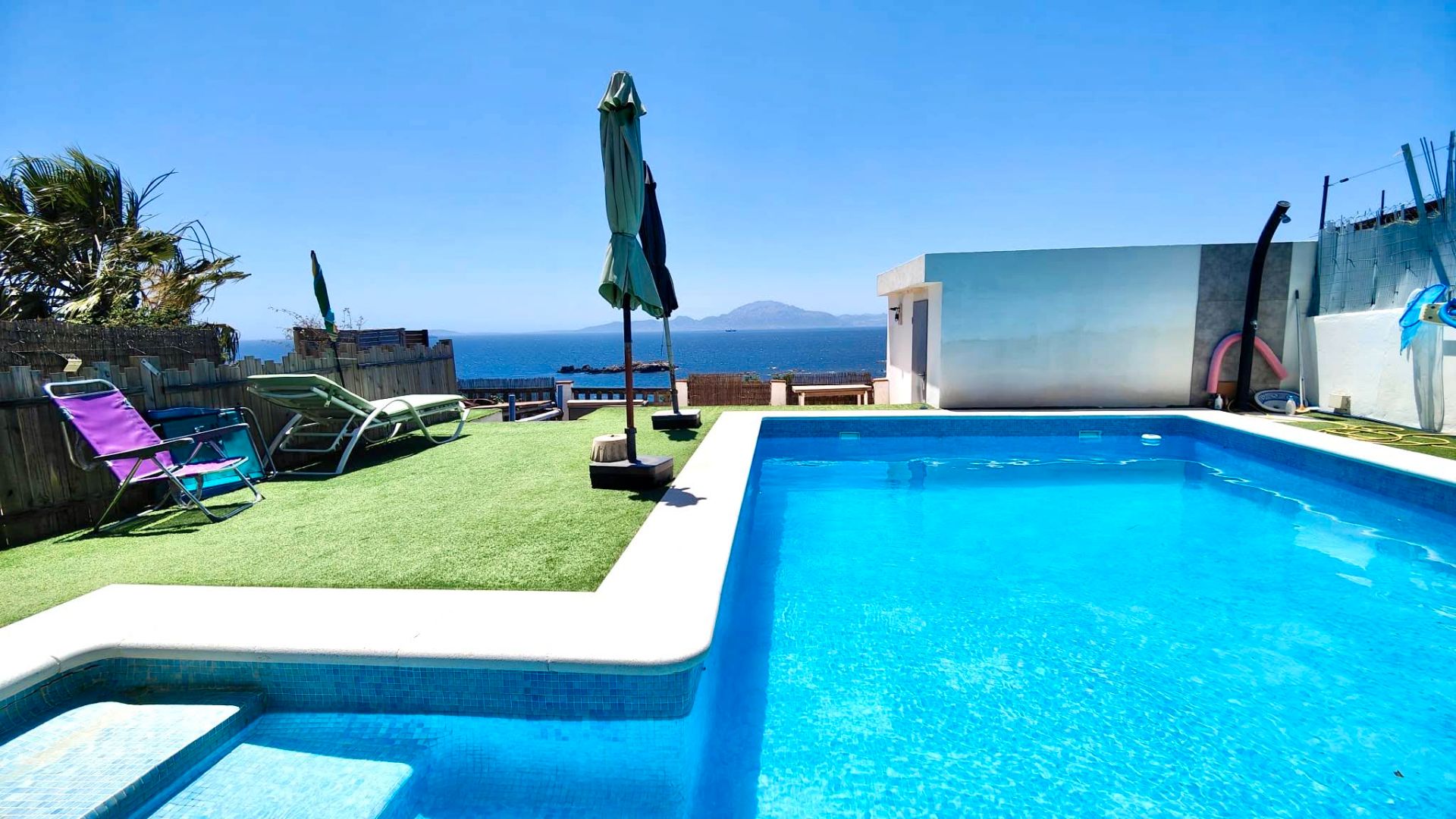 Swimming pool of House or chalet for sale in Algeciras  with Private garden, Terrace and Swimming Pool
