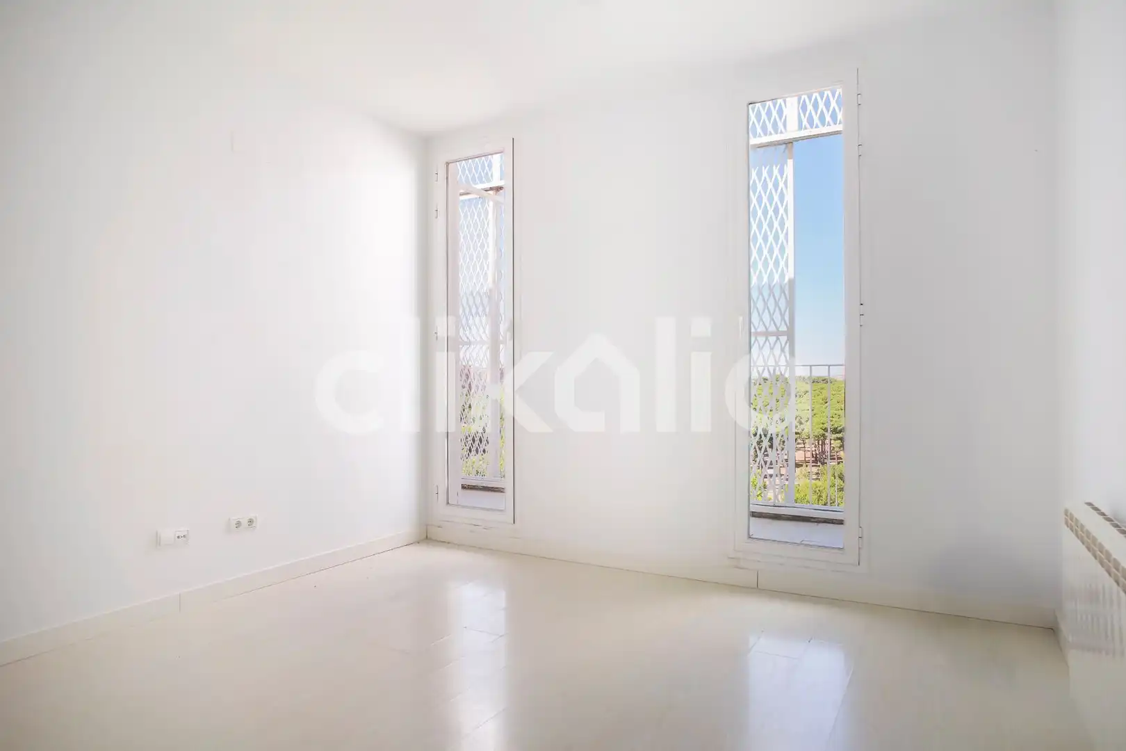Habitación de Piso en venta en Madrid con Calefacción, Terraza y Trastero
