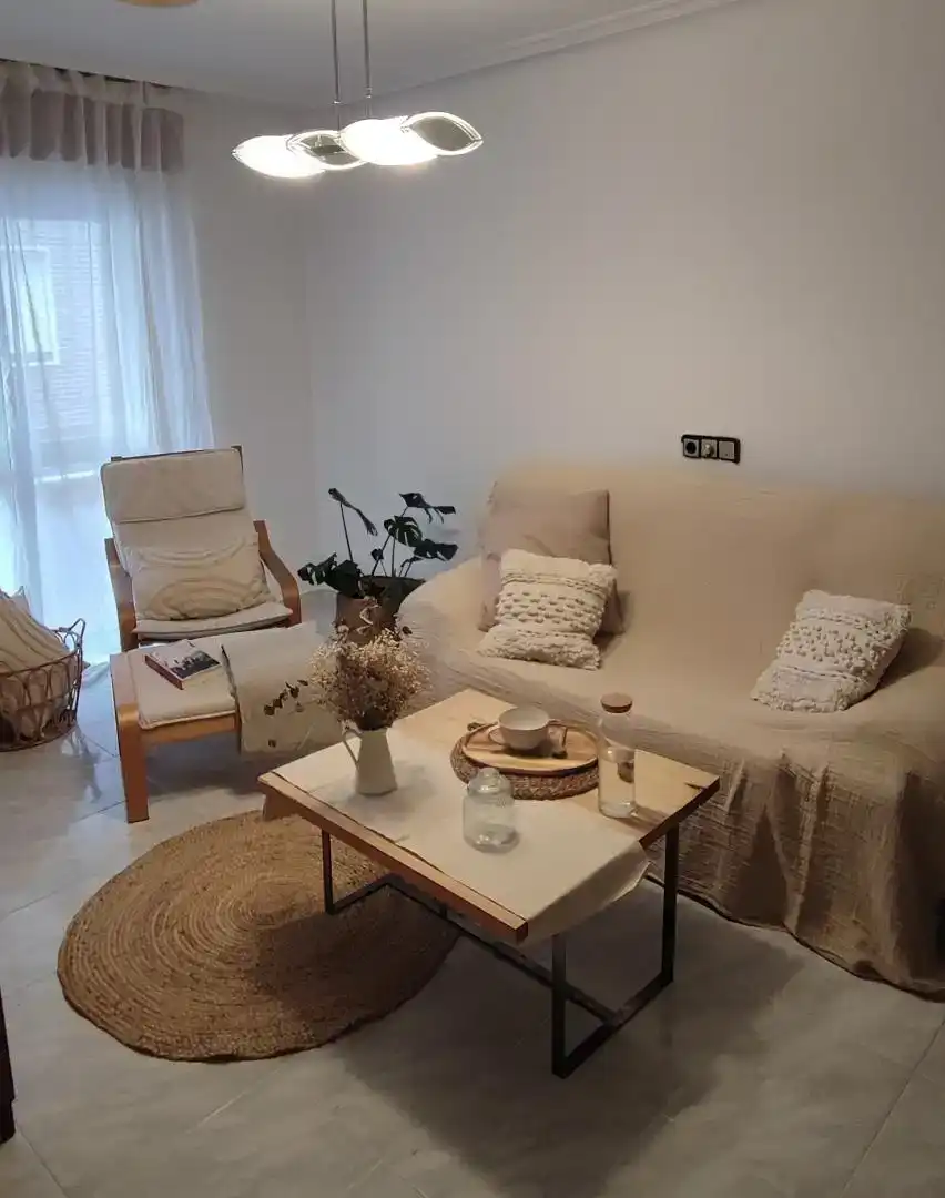 Sala d'estar de Pis en venda en Toreno amb Parquet, Traster i Balcó