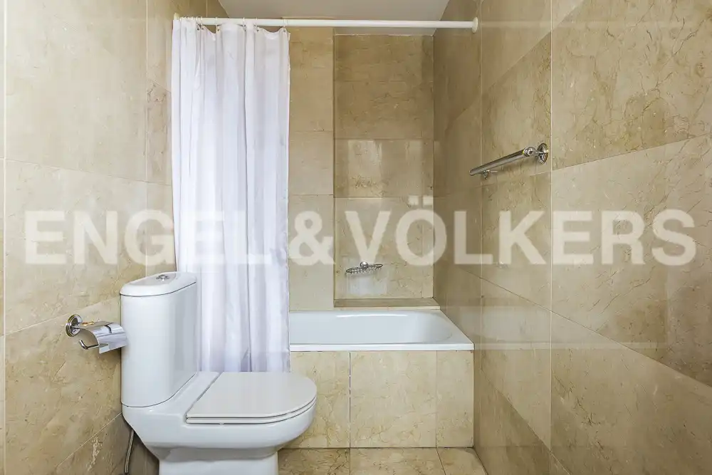 Bathroom of Houses for sale in Madrid  with Air Conditioner, Heating and Private garden