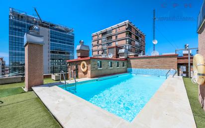 Swimming pool of Flat to rent in  Madrid Capital  with Air Conditioner