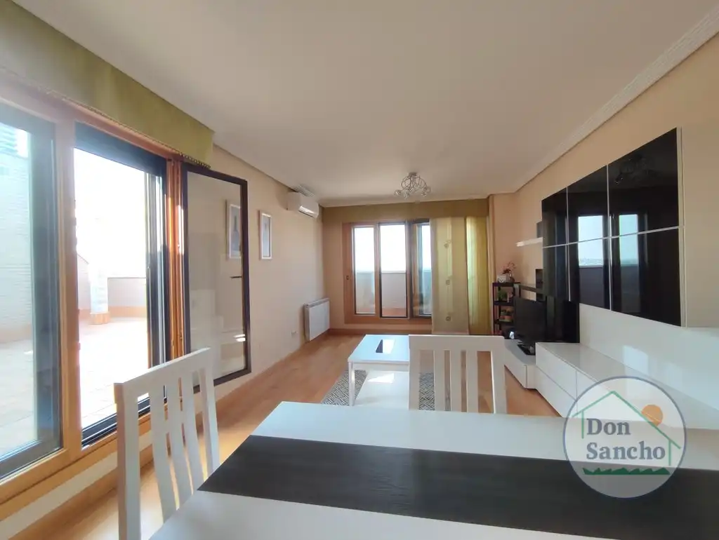 Living room of Attic for sale in Valladolid  with Air Conditioner, Heating and Terrace