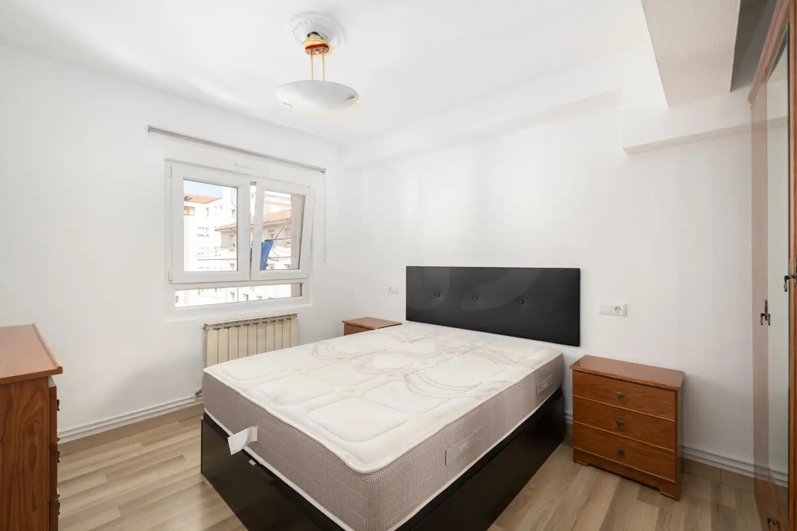 Habitación de Piso en venta en Gijón  con Calefacción