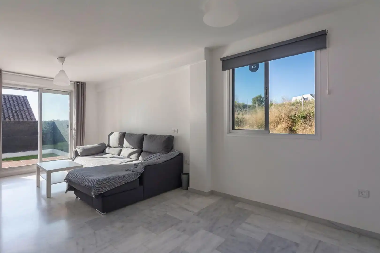 Dormitori de Casa adosada en venda en Benalmádena amb Jardí privat, Terrassa i Piscina