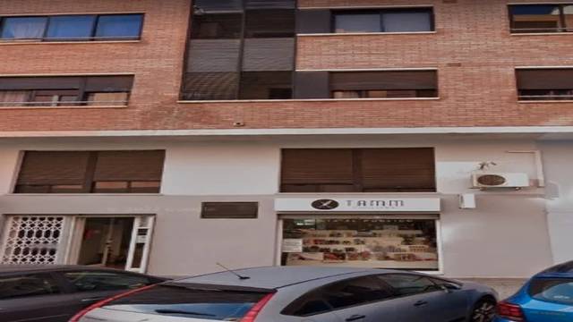 Piso en Venta en Carrer de Larra en Ensanche - Parque del Oeste