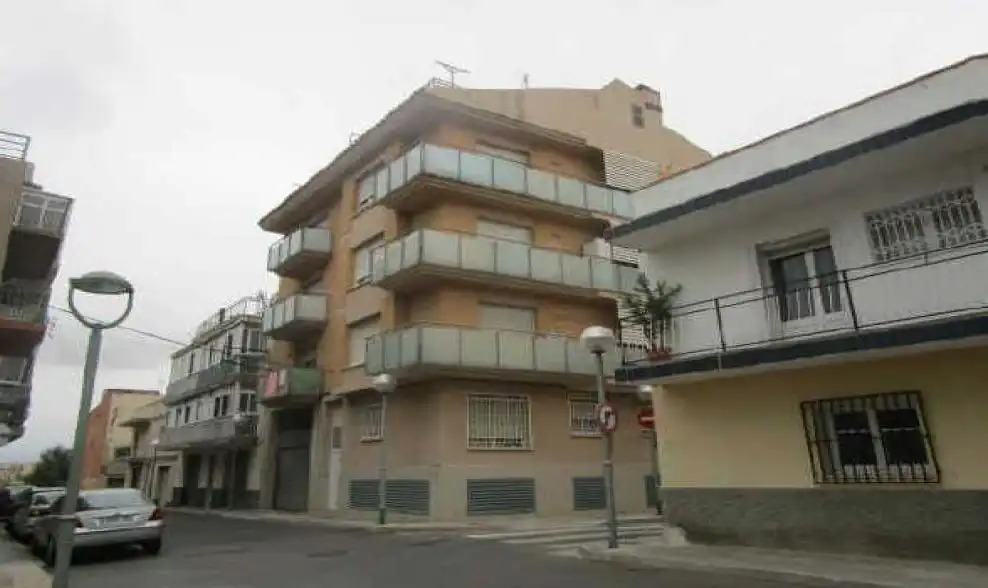 Flat with lift for sale in UNO