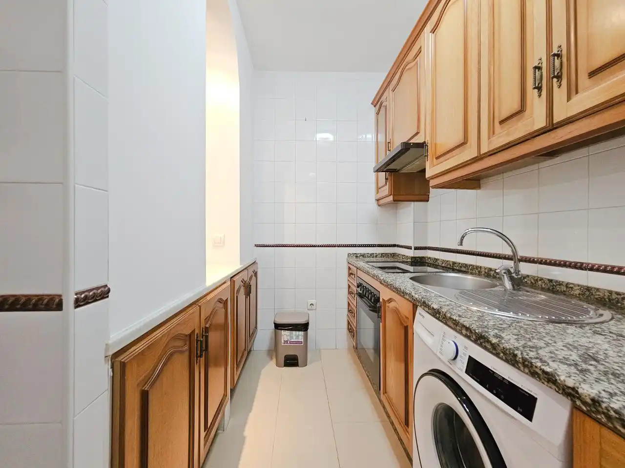 Cuina de Apartament de lloguer en Alcalá de Guadaira amb Aire condicionat i Moblat