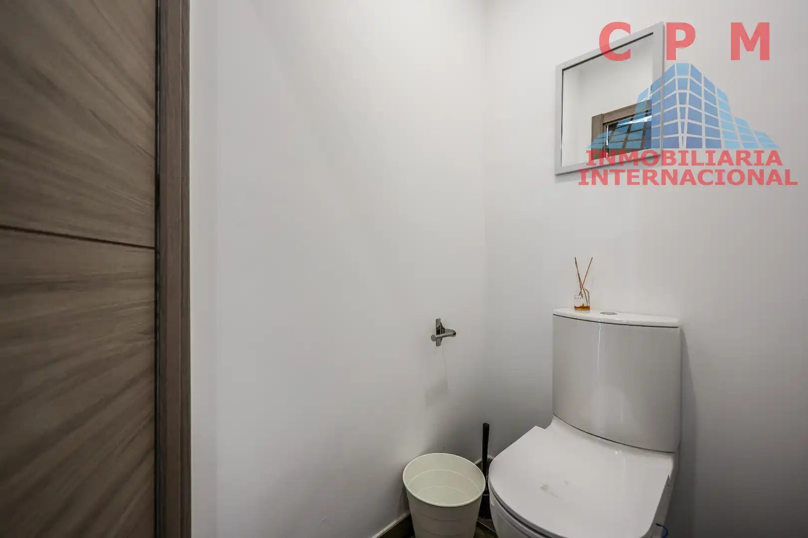 Bathroom of Flat for rent in Madrid  with Air Conditioner, Heating and Parquet flooring