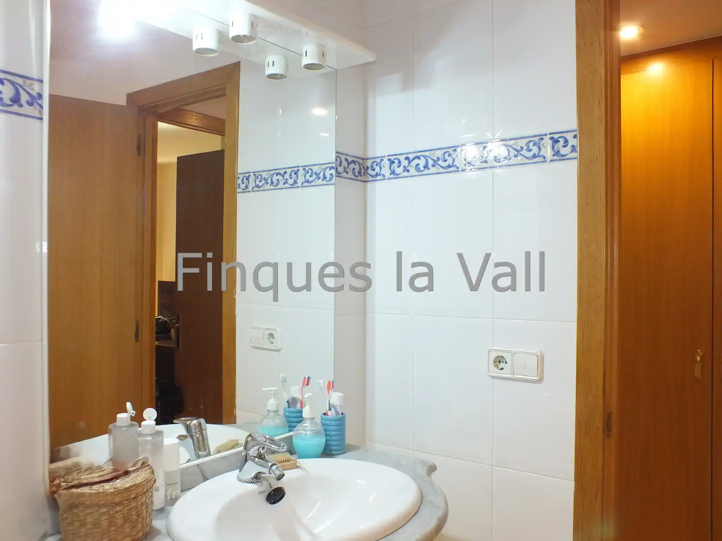 Badezimmer von Wohnung zum Verkauf in Taradell mit Heizung, Terrasse und Ofen