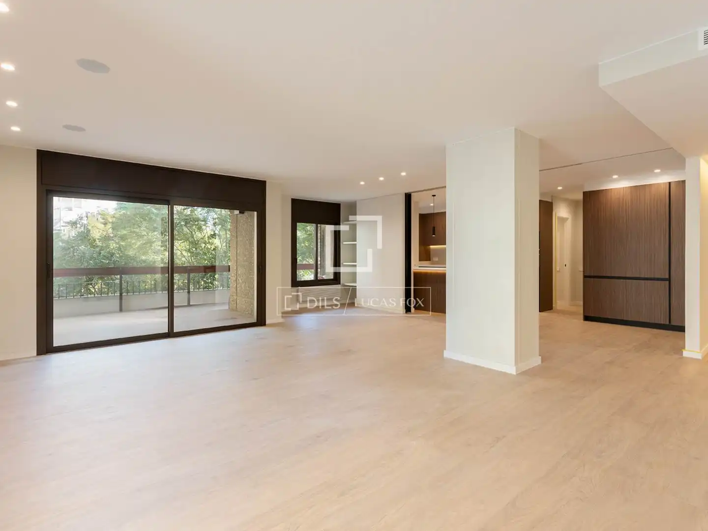Außenansicht von Wohnung zur Miete in Barcelona mit Klimaanlage und Heizung