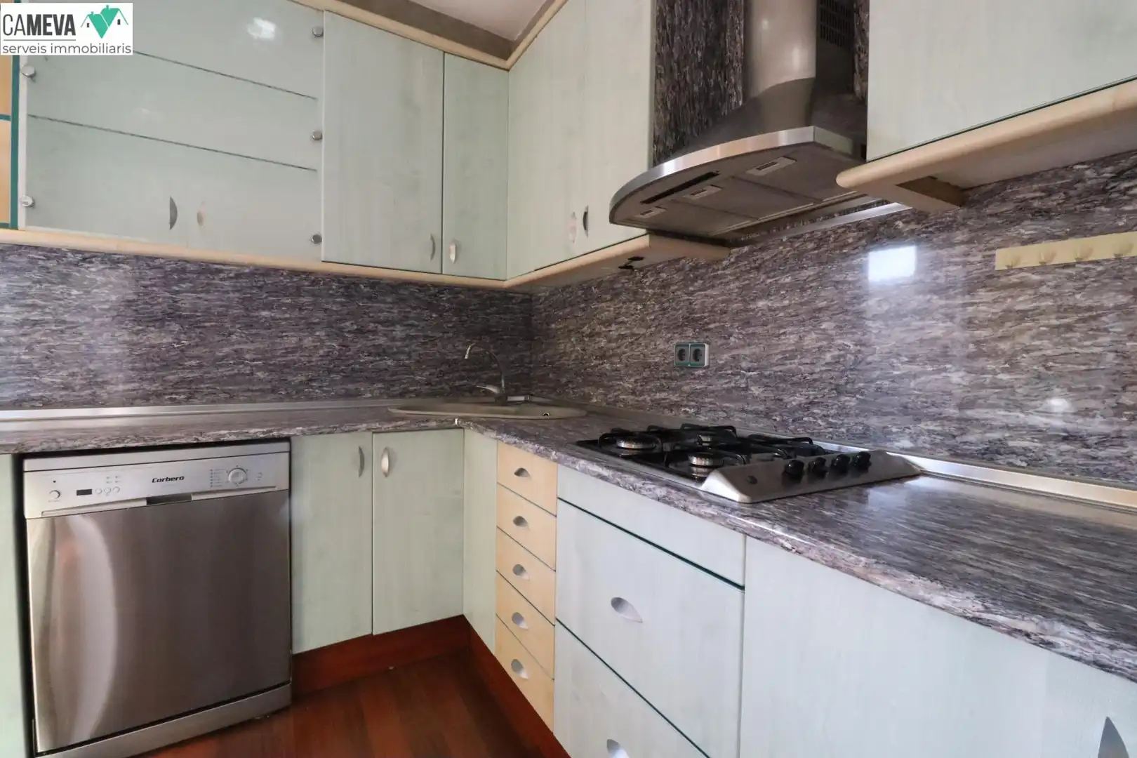 Cuina de Dúplex en venda en Sabadell amb Aire condicionat, Calefacció i Parquet