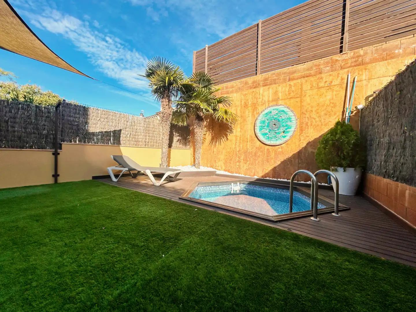 Piscina de Casa adosada en venta en Palafrugell con Aire acondicionado, Calefacción y Jardín privado