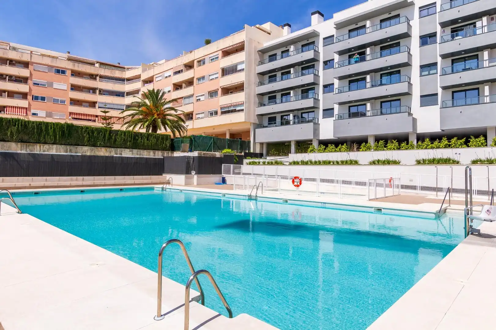 Piscina de Apartament en venda en Mijas amb Aire condicionat, Terrassa i Traster