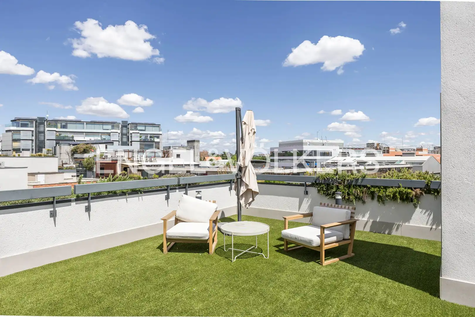 Terraza de Dúplex en venta en Madrid con Calefacción, Jardín privado y Terraza