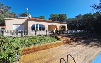 Jardí de Casa o xalet en venda en Llagostera amb Aire condicionat, Terrassa i Piscina