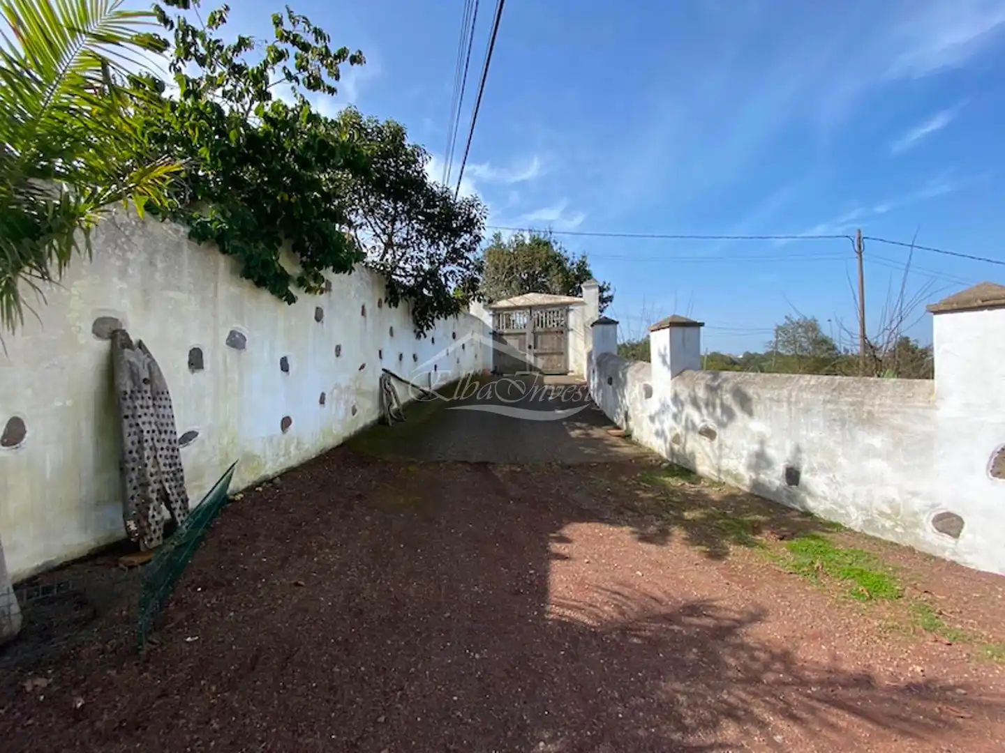 Vista exterior de Casa o xalet en venda en El Tanque amb Jardí privat, Terrassa i Traster