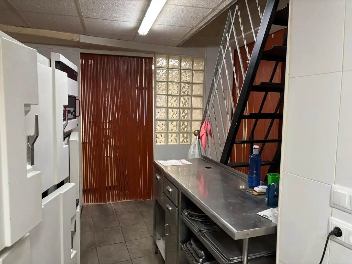 Gewerbefläche zur Miete in Los Santos de la Piedra 22, imagen 4