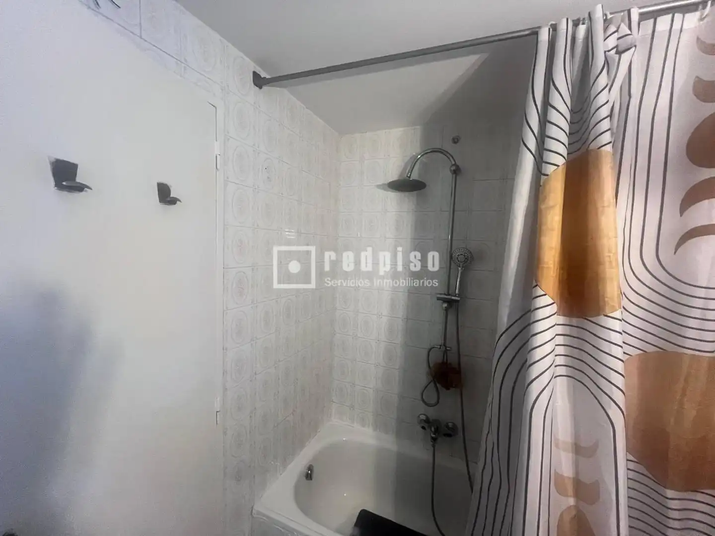 Baño de Piso en venta en Alcalá de Henares con Calefacción, Parquet y Terraza