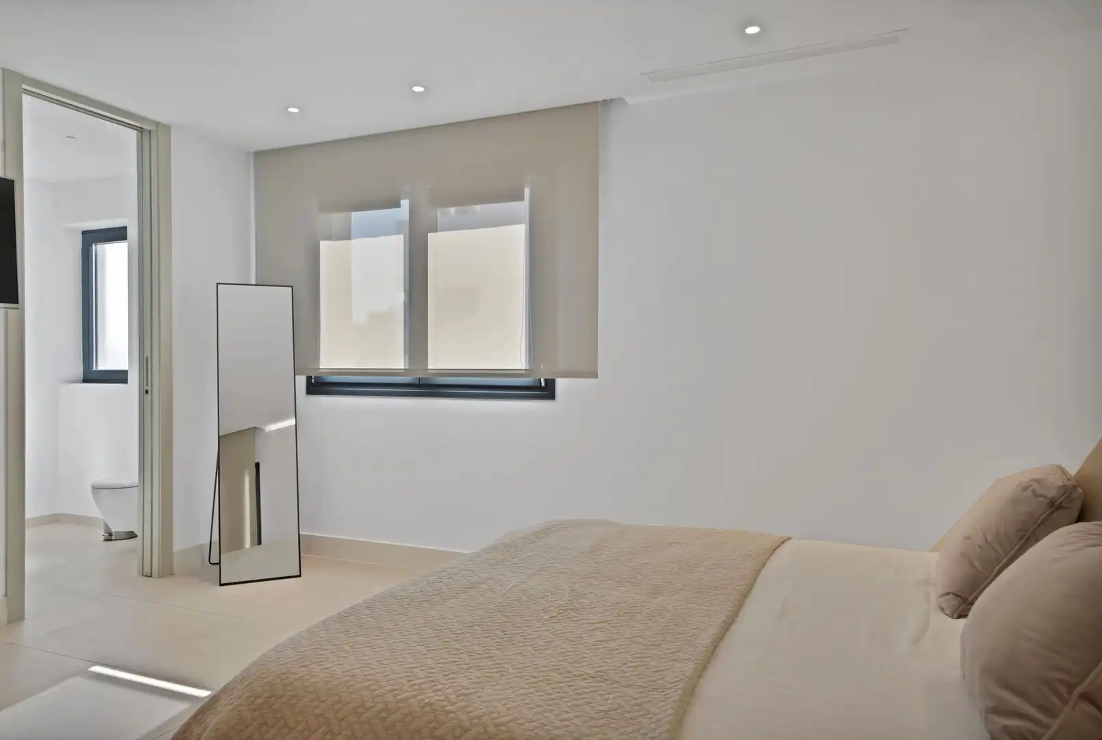 Schlafzimmer von Maisonette zum Verkauf in Marbella mit Klimaanlage und Heizung