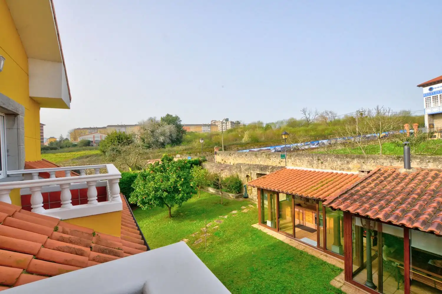 Jardín de Casa o chalet en venta en Avilés con Calefacción, Terraza y Trastero