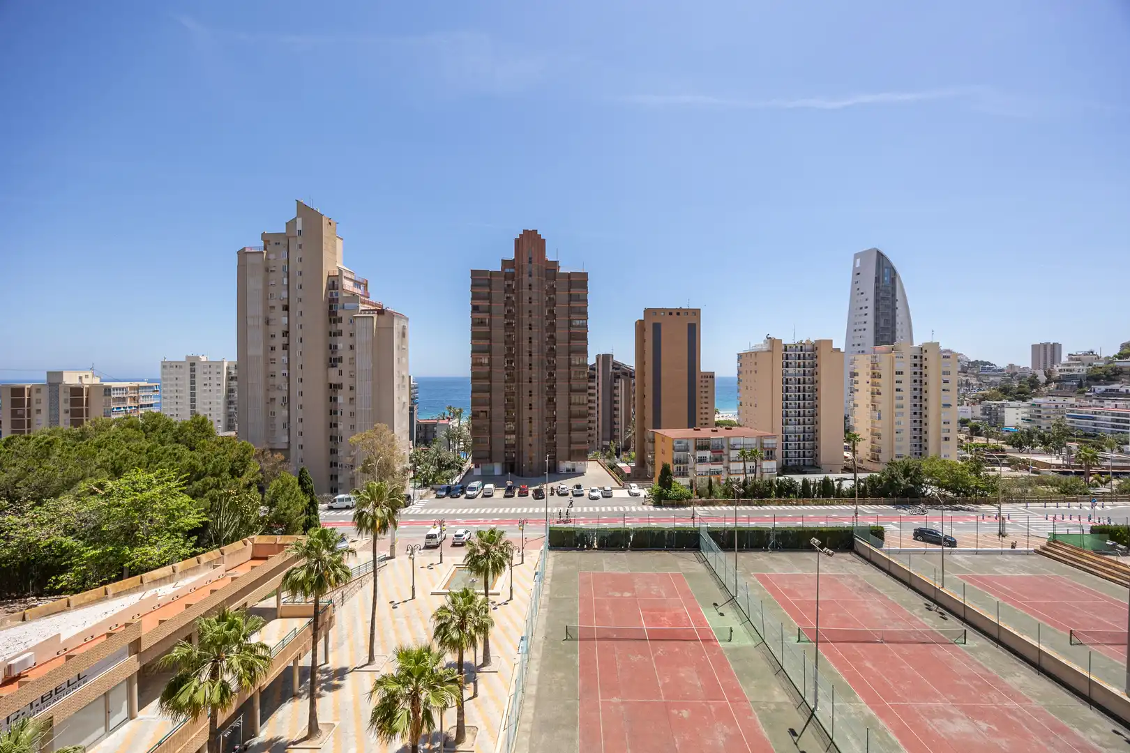 Vista exterior de Pis en venda en Benidorm amb Piscina, Moblat i Piscina comunitària