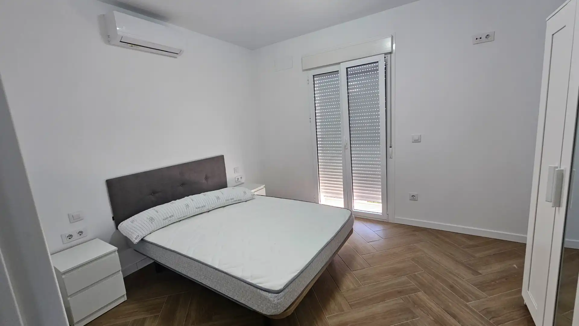 Dormitori de Casa o xalet en venda en La Algaba amb Aire condicionat, Calefacció i Moblat