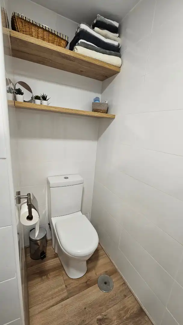 Baño de Casa adosada en venta en El Campello con Aire acondicionado, Calefacción y Jardín privado