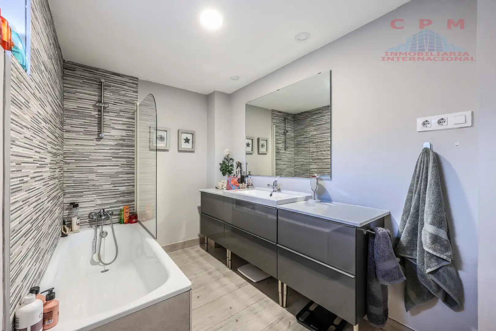 Baño de Dúplex en venta en Alcobendas con Aire acondicionado, Calefacción y Parquet
