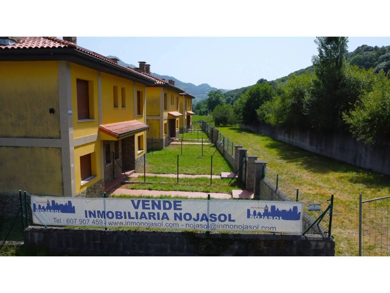 Exterior view of Buildings for sale in Ruesga