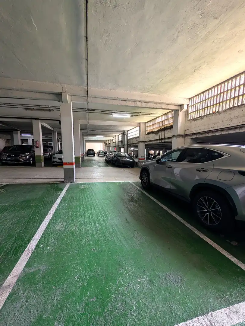 Parkplatz von Garage zur Miete in Lasarte-Oria