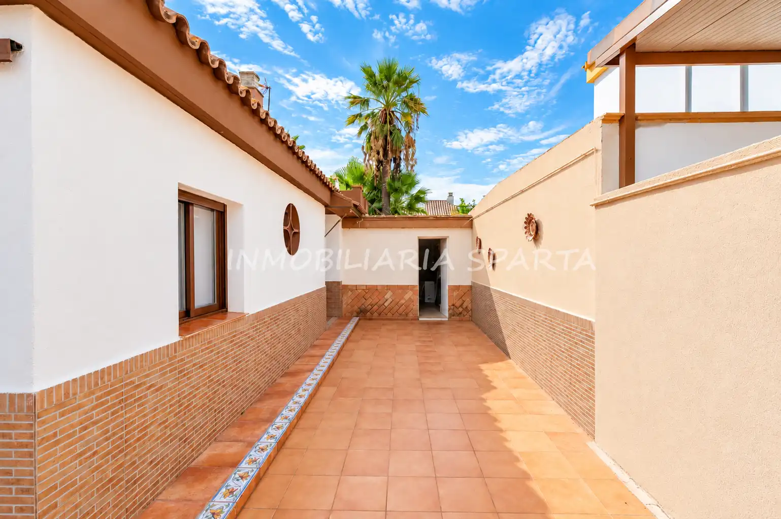 Vista exterior de Casa o xalet en venda en Espartinas Pueblo