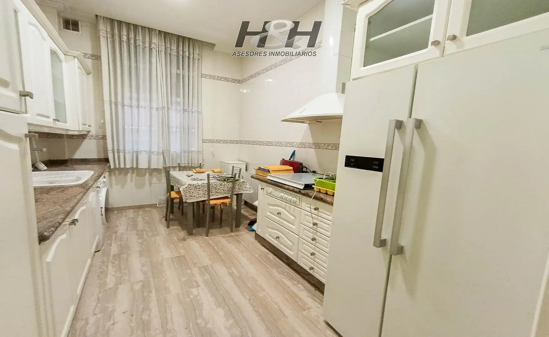 Cocina de Casa o chalet en venta en Burjassot con Aire acondicionado, Calefacción y Trastero