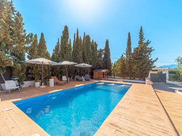 Chalet con piscina en venta en Partidas de Alicante