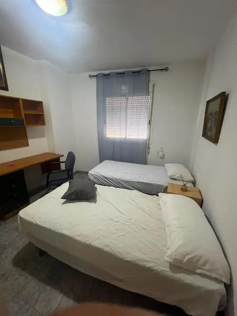 Apartament amb ascensor de lloguer a Ciudad Jardín - Tagarete - El Zapillo, imagen 3