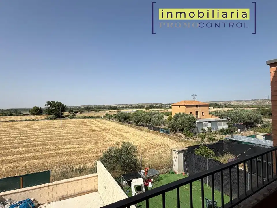 Detached homes for sale in Zuera  with Heating, Private garden and Terrace
