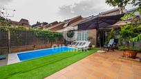 Garden of Single-family semi-detached for sale in  Madrid Capital  with Air Conditioner and Swimming Pool