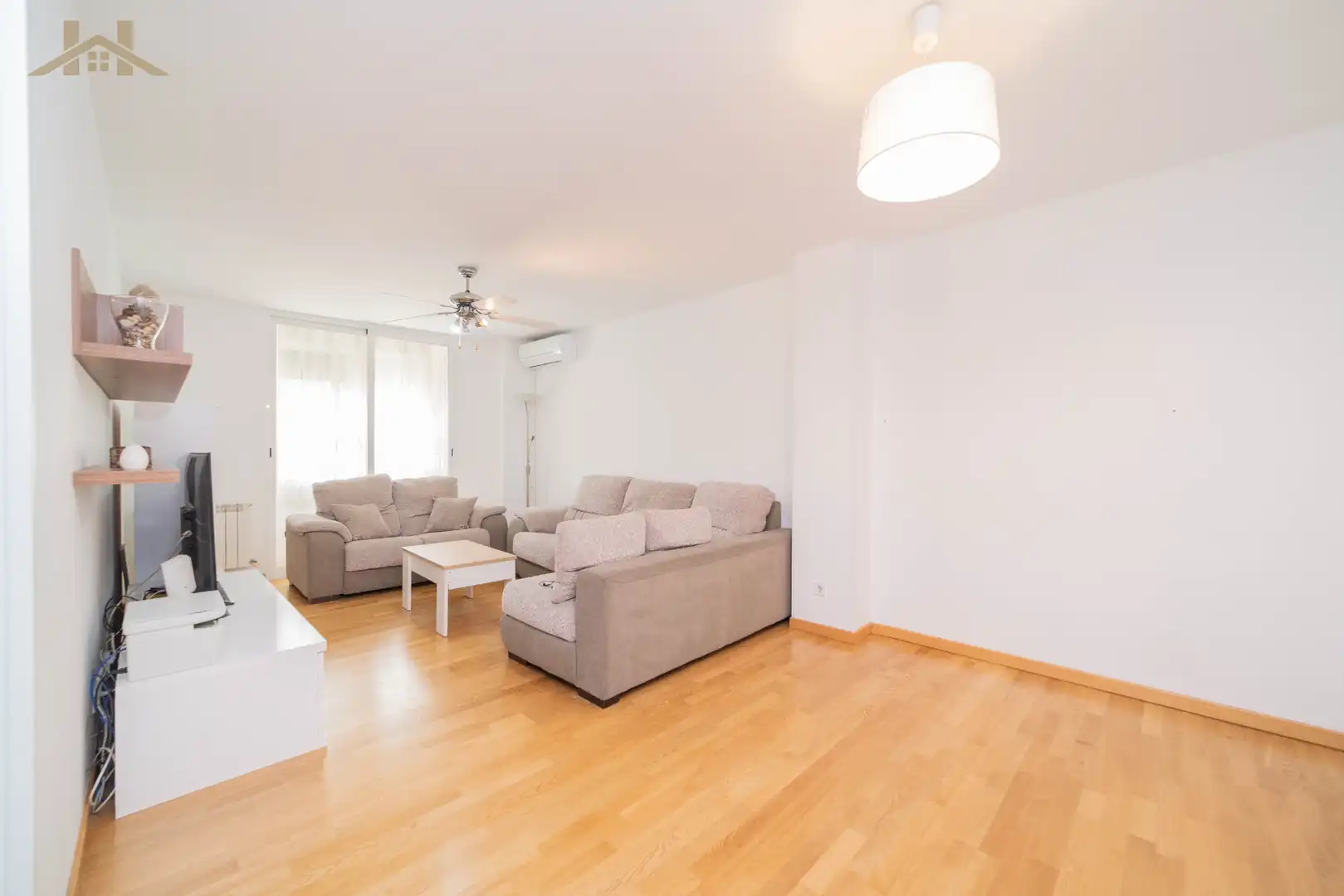 Sala de estar de Piso en venta en Arroyomolinos (Madrid) con Aire acondicionado, Calefacción y Trastero