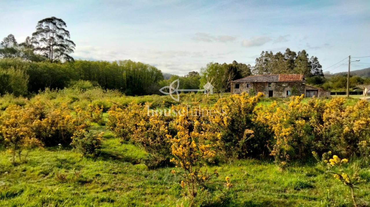 Casa o xalet en venda en Ortigueira amb Jardí privat