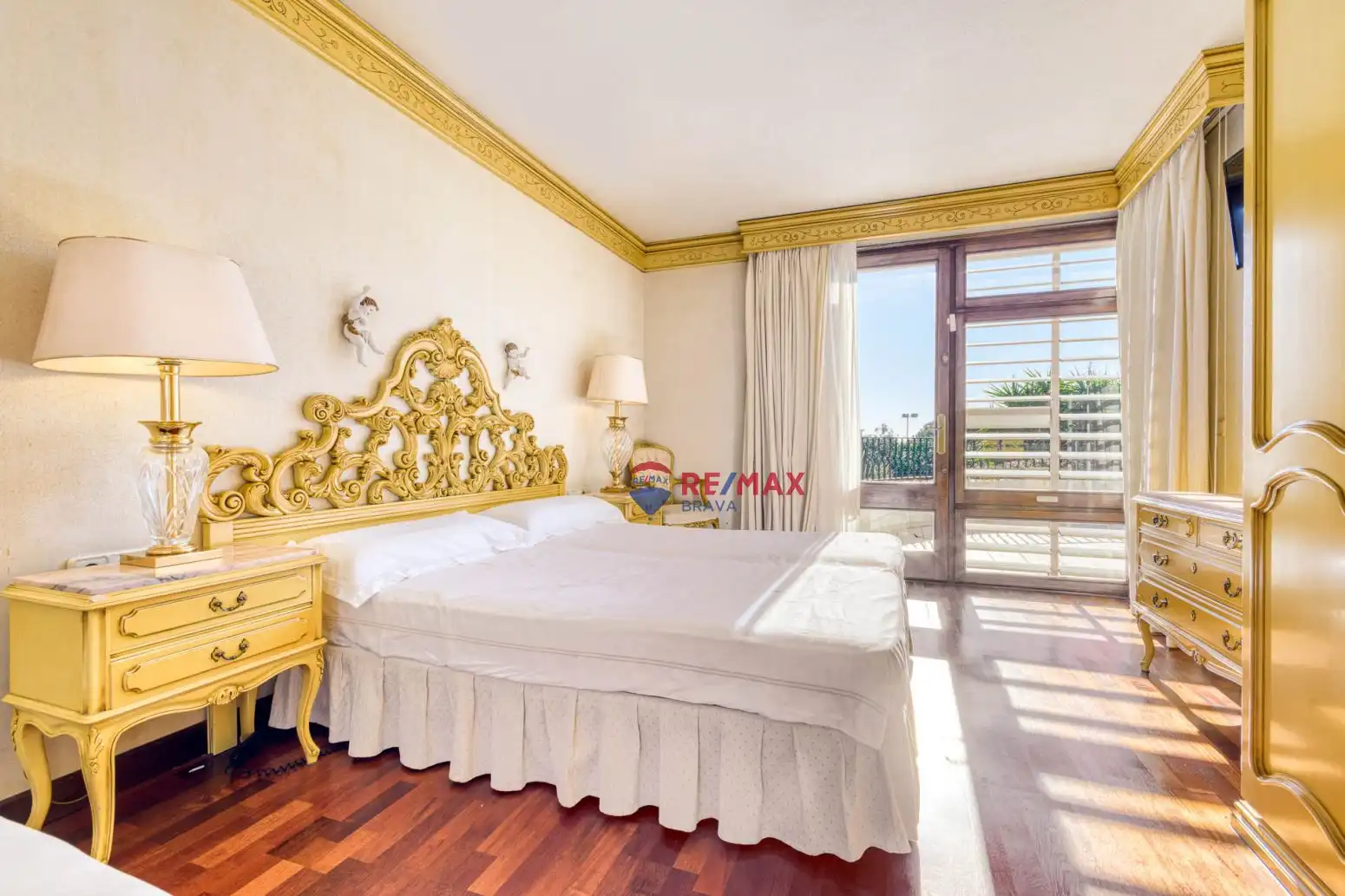 Dormitori de Casa o xalet en venda en Roses amb Aire condicionat, Jardí privat i Terrassa