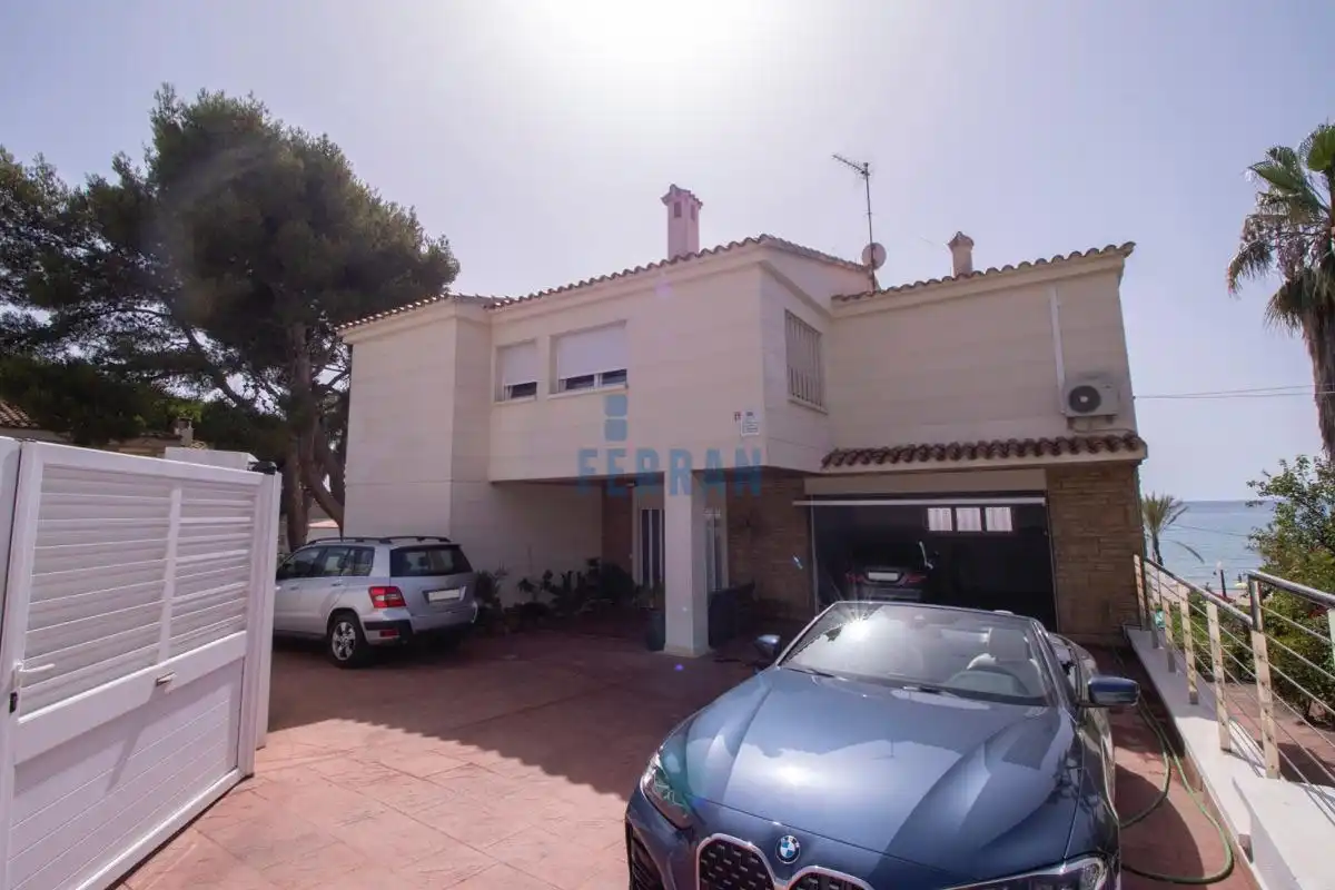 Exterior view of Houses for sale in El Vendrell  with Air Conditioner, Heating and Terrace