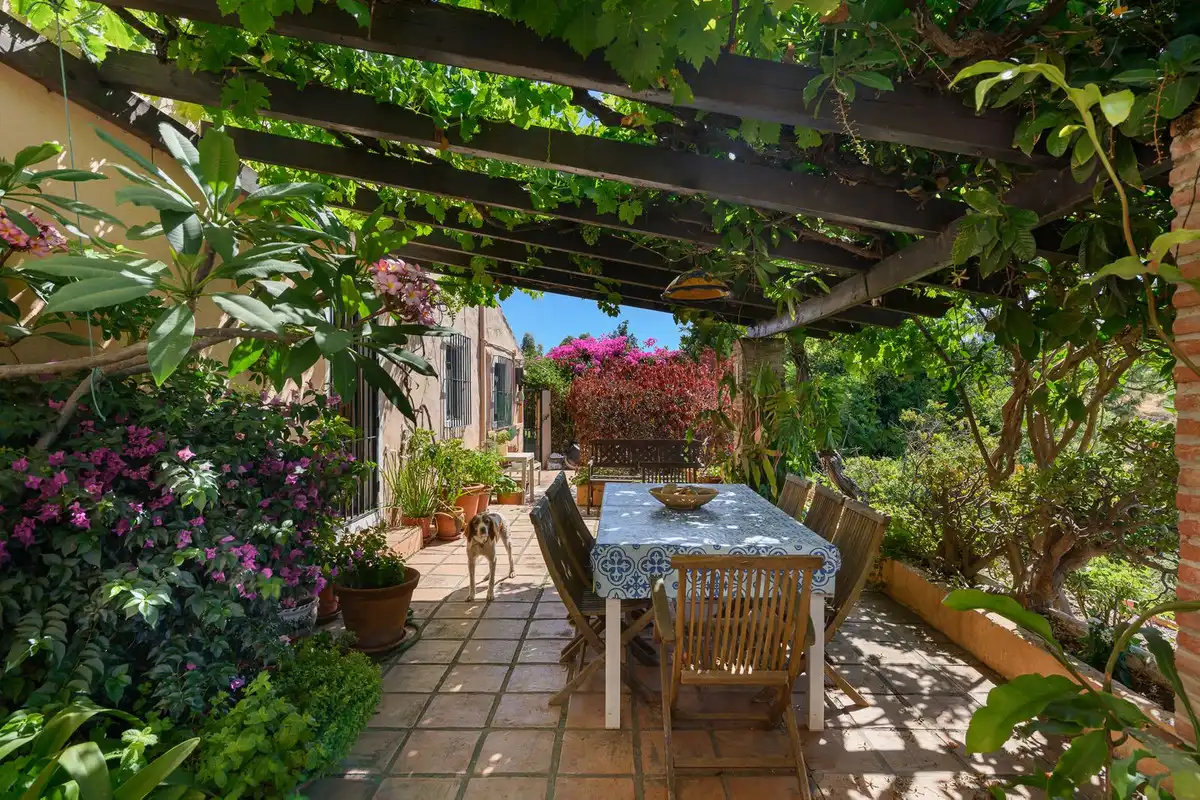 House with pool for sale in Estepona Pueblo, imagen 3