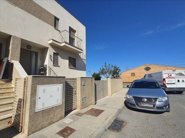 Maison mitoyenne à vendre à Calle Huelva