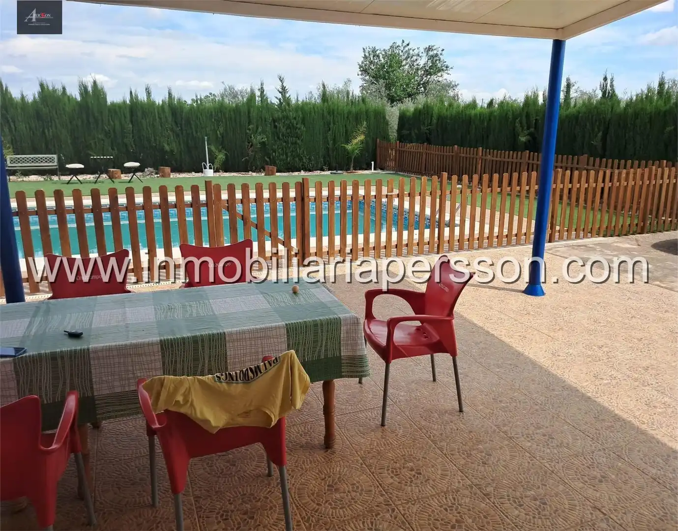 Terrassa de Finca rústica en venda en Fuente Palmera amb Aire condicionat, Piscina i Moblat