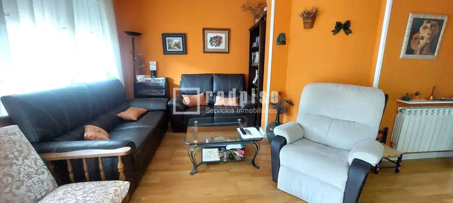 Living room of Houses for sale in Talavera de la Reina  with Air Conditioner, Heating and Private garden