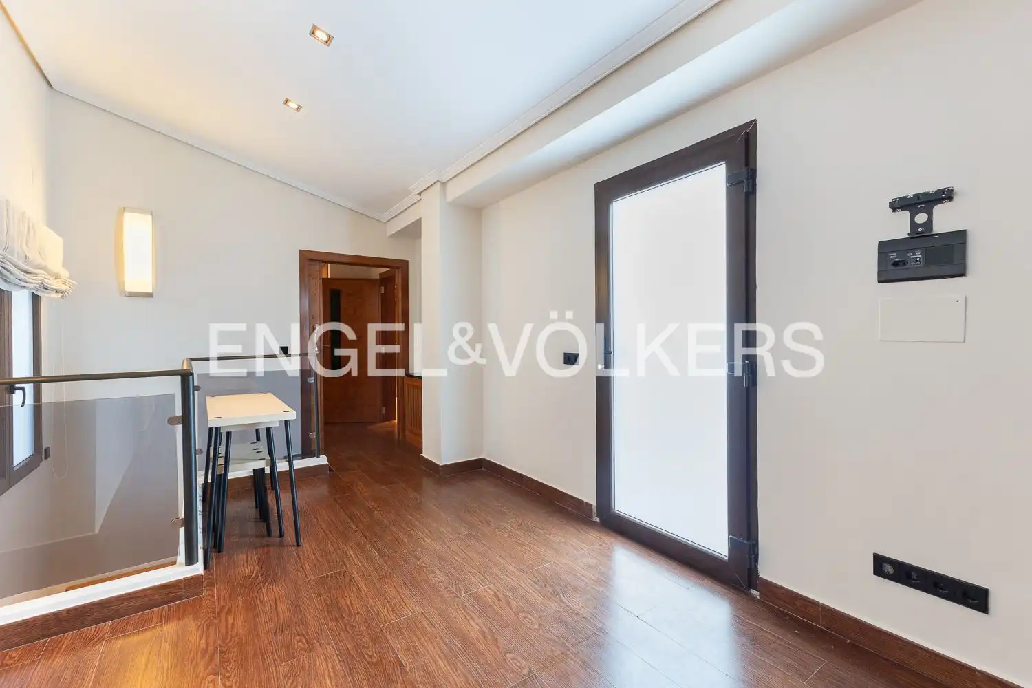 Maisonette zur Miete in Valencia mit Klimaanlage, Heizung und Parkett