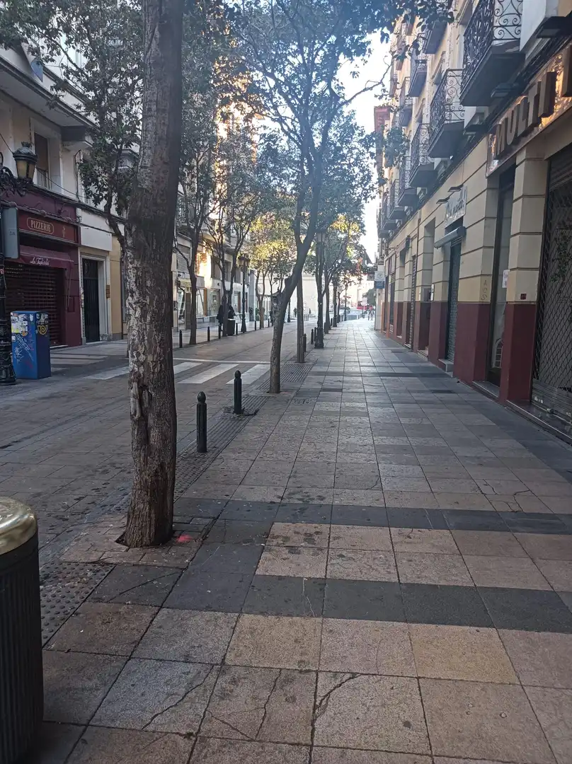 Vista exterior de Local en venta en Zaragoza